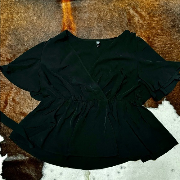 Tops - Black peplum blouse shein 2XL
